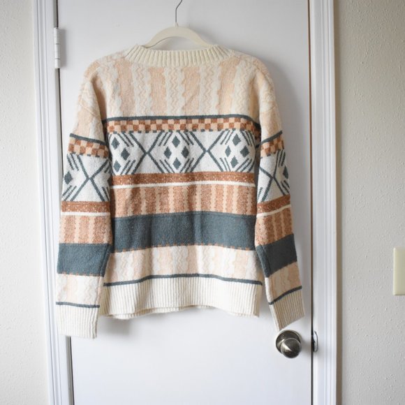 Aztec Knit Sweater - Picture 4 of 5
